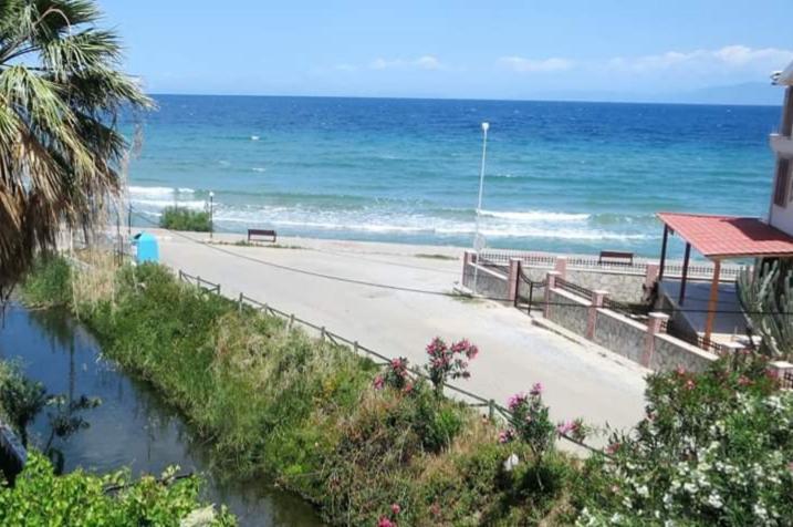 Samos Apart Pension Guzelcamlı Exteriér fotografie